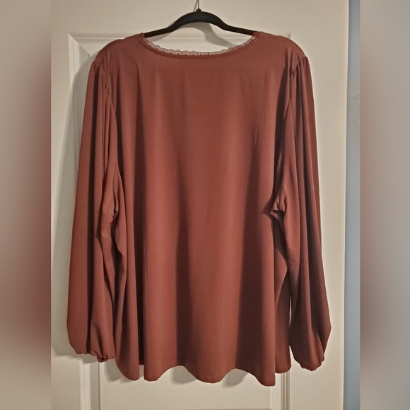 Torrid Blouse with Bubble Sleeves - Picture 3 of 4